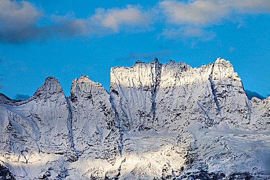 梅里雪山