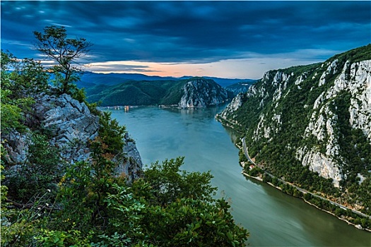 多瑙河,峡谷