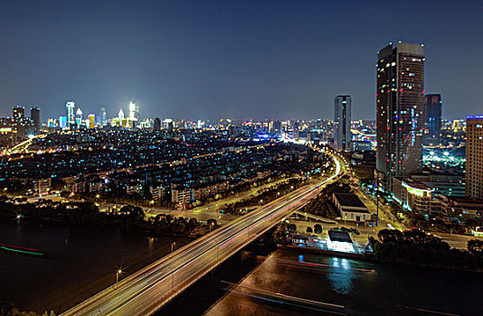 京杭大运河无锡段城市夜景