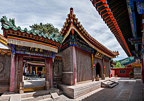 山西忻州市五台山菩萨顶寺院天王殿