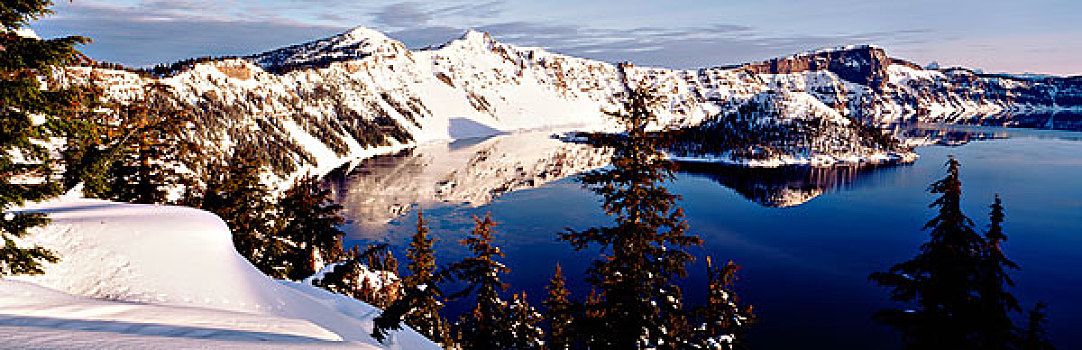 美国,俄勒冈,火山湖国家公园,雪山,火山湖,大幅,尺寸