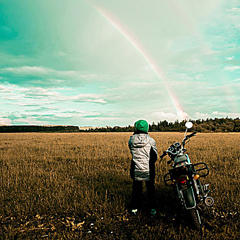 男孩,摩托车,看,彩虹,俄罗斯