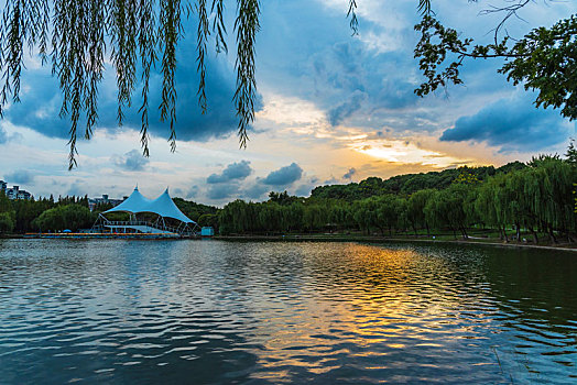 上海大宁灵石公园