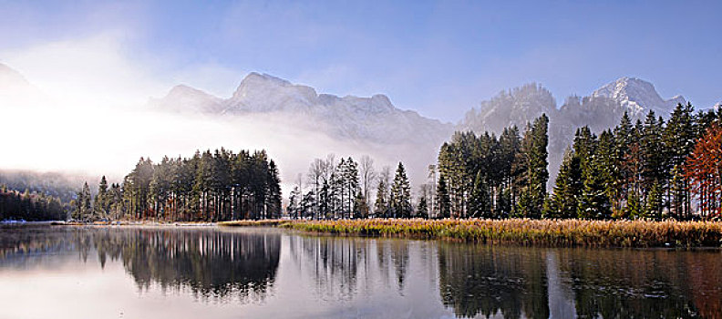 湖,秋天,萨尔茨卡莫古特,上奥地利州,奥地利,欧洲