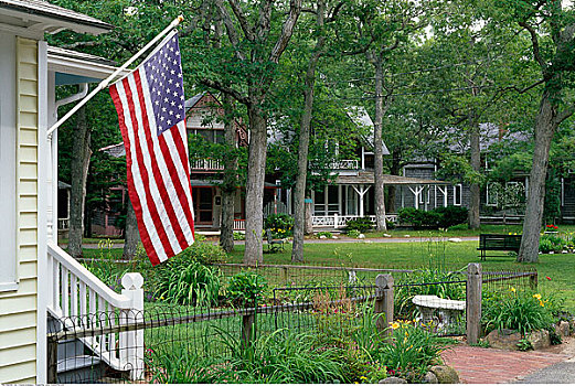 美国国旗,屋舍,橡树,悬崖,玛莎葡萄园,马萨诸塞,美国