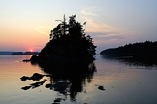 加拿大,不列颠哥伦比亚省,海湾群岛,岛屿,日落,后面,小,小岛