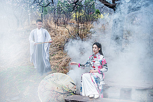 剧情,山村,古装,情侣,油纸伞,烟雾