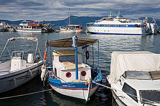 渔船,停泊,码头,爱奥尼亚群岛,希腊
