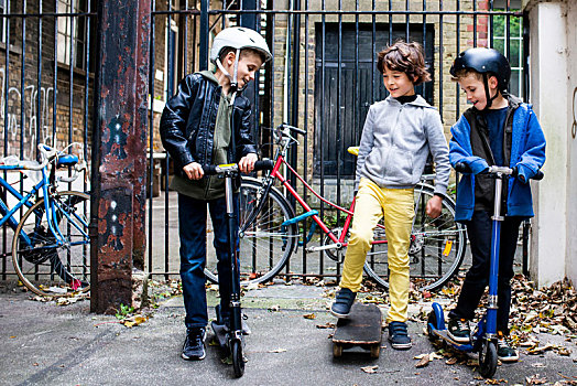 男孩,骑,滑板车,滑板,自行车,背景