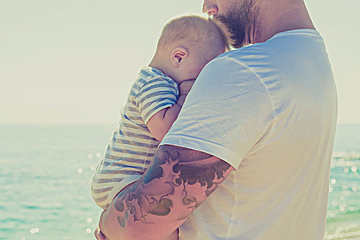 特写,父亲,抱孩子,儿子,海滩