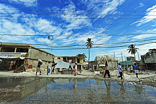 haiti,port,au,prince,street,with,contaminated,puddle