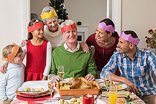高兴,大家庭,派对帽,餐桌