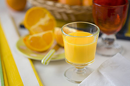 桌子,橙汁