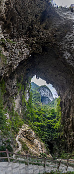 广西河池凤山三门海景观