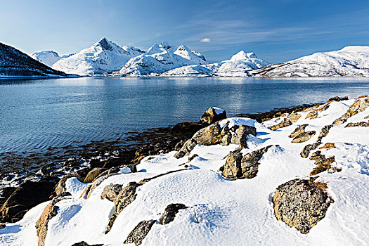 冬季风景,积雪,山,岛屿,特罗姆斯,挪威