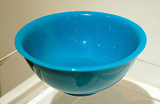 天蓝色玻璃碗,清