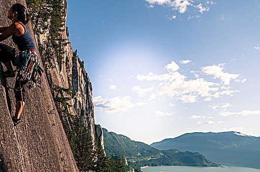 女性,攀岩者,攀登,花冈岩,石头,首领,仰视,加拿大
