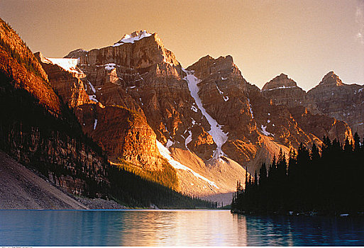 冰碛湖,落基山脉,班芙国家公园,艾伯塔省,加拿大