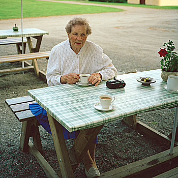 老年,女人,一杯咖啡,户外,咖啡,瑞典