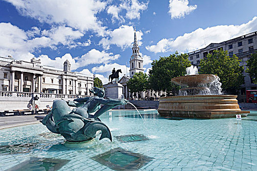 喷泉,骑马雕像,国家美术馆,教堂,特拉法尔加广场,伦敦,英格兰,英国,欧洲