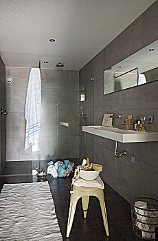 设计师,卫生间,灰色,复古,金属,凳子,淋浴,区域,玻璃