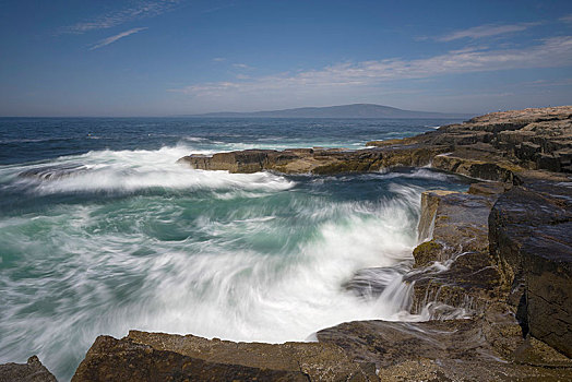 海浪,岩石海岸,缅因,美国