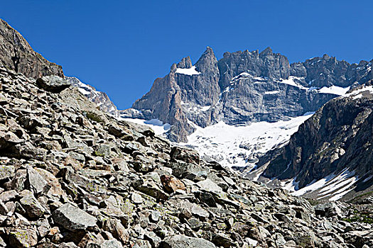 高,山