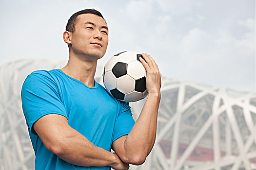 男青年,拿着,足球,北京