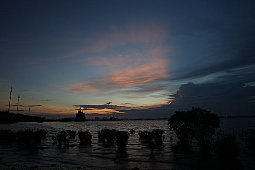 海滨日出