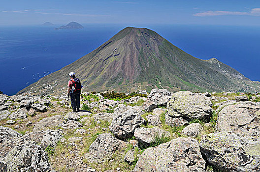 远足者,正面,火山,岛屿,后面,伊奥利亚,利帕里,西西里,意大利南部,意大利,欧洲