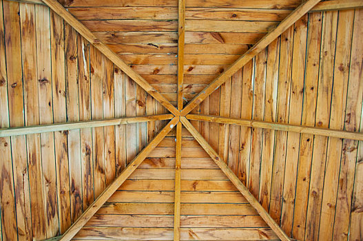 木质结构房屋的顶棚