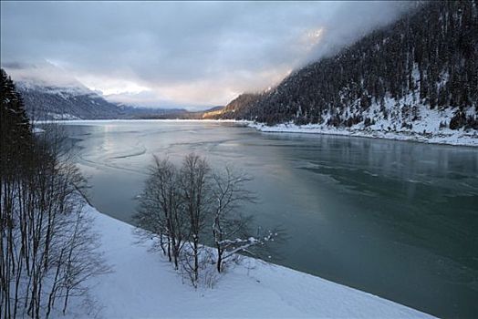 湖,巴伐利亚阿尔卑斯山,巴伐利亚,德国,欧洲