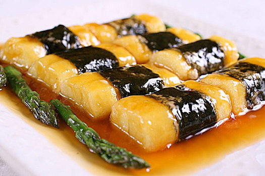 宫廷豆腐扒笋