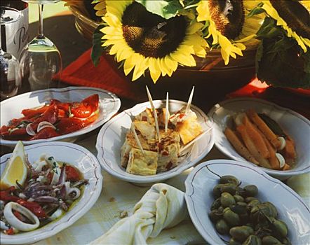西班牙,餐前小吃,浅盘,花园桌,向日葵