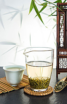 茶水,绿茶,茶杯,碧螺春茶,茶道