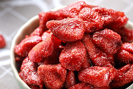 草莓果干
