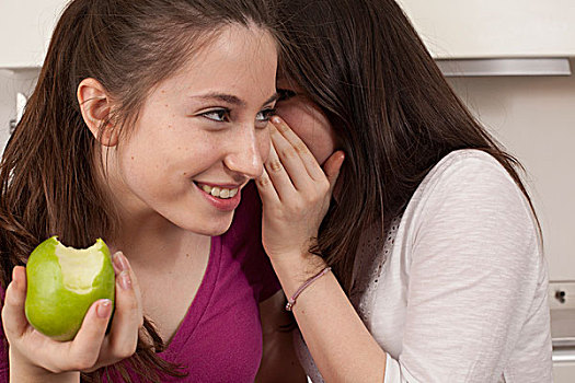 女青年,吃,苹果,分享,秘密
