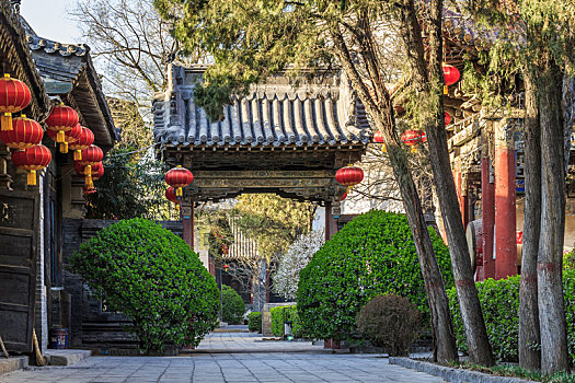 中式古典门楼,拍摄于山西太谷无边寺