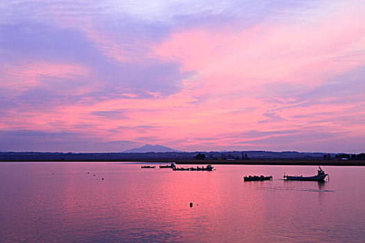 日出,渔船,湖
