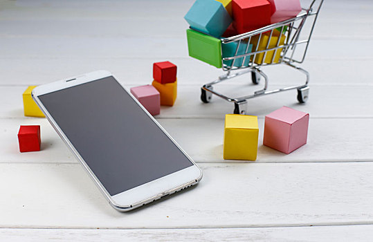 手机和购物车模型,手机购物,网络购物概念