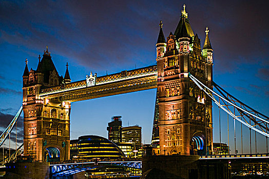 英格兰,伦敦,塔桥,黃昏