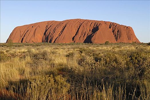 乌卢鲁巨石,艾尔斯巨石,黄昏,卡塔曲塔国家公园,北领地州,澳大利亚