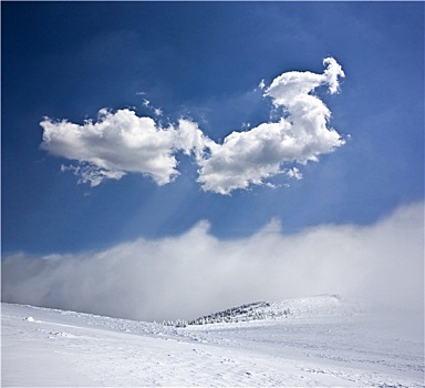 冬季风景,积雪,山,蓝天