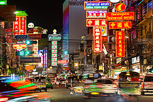 道路,唐人街,霓虹灯,夜晚,人,汽车,商业街,广告牌,夜生活,曼谷,泰国,亚洲