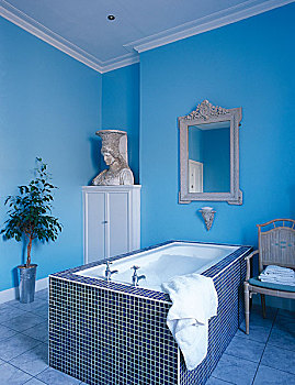 现代,浴室,蓝色,墙,图案,砖瓦,围绕,地砖,柜橱