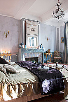 双人床,镜子,烟囱,胸部,安放,蜡烛,精致,卧室