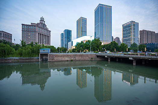 河南郑州花园路商圈全景