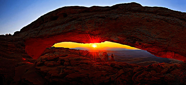 日出,方山石拱,石头,拱形,峡谷地国家公园,靠近,犹他,美国,北美