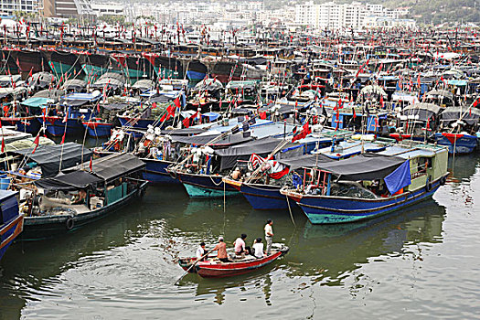 三亚河上的渔船,海南三亚