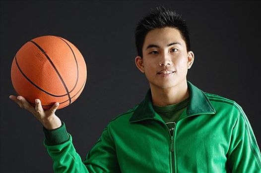 男青年,穿,绿色,运动服,外套,拿着,篮球